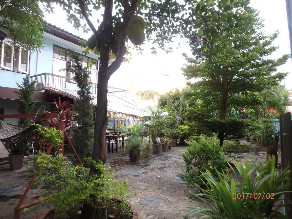 The Blue14 House Chiang Mai Apartment Luaran gambar